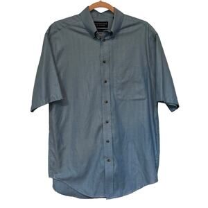 Mens Roundtree & Yorke Blue Button Down Shirt Short Sleeve Size M Wrinkle Free